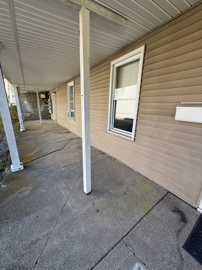 Building Photo - 54 S Broad St