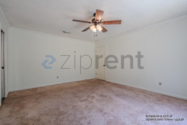 Building Photo - 1558 O'Connor Dr