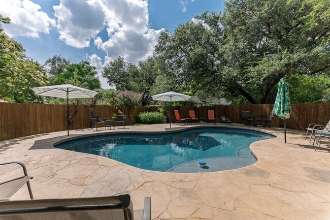 Building Photo - 8908 Pepper Rock Dr