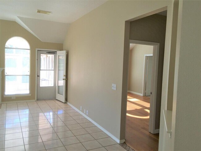 Building Photo - 3227 Pedernales Trails Ln