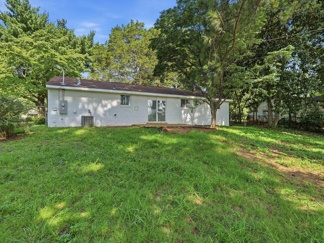 Building Photo - 308 Harolds Dr NW