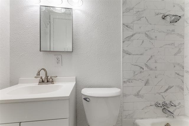 Building Photo - 3109 Wesleyan Dr S