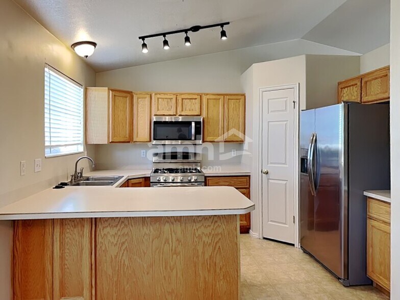 Building Photo - 2258 S 2775 W