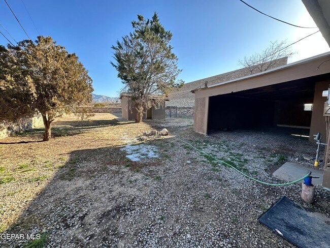 Building Photo - 152 Elvira Way