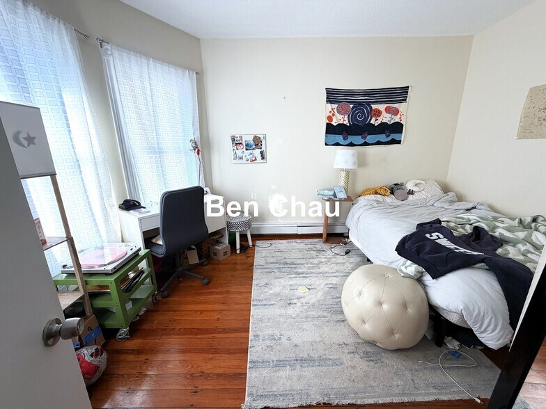 Building Photo - 68 Winchester St