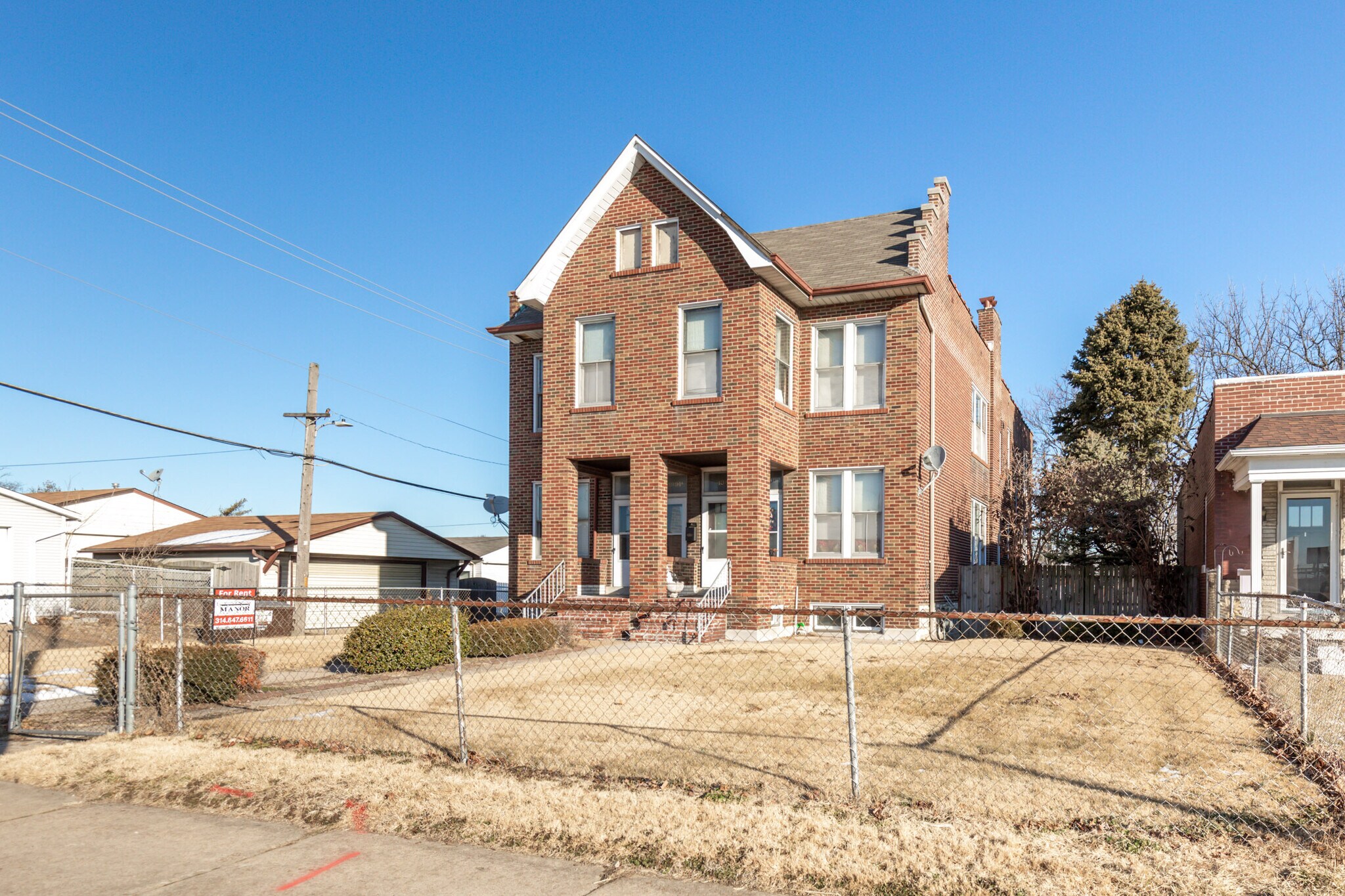 Building Photo - 4989 Arsenal St