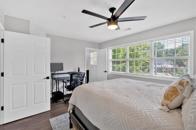 Building Photo - 1543 Springleaf Cove SE