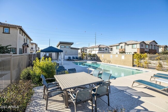 Building Photo - 4100 S Pinelake Way