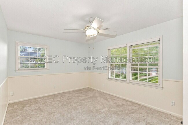 Building Photo - 321 Shaftesbury Ln