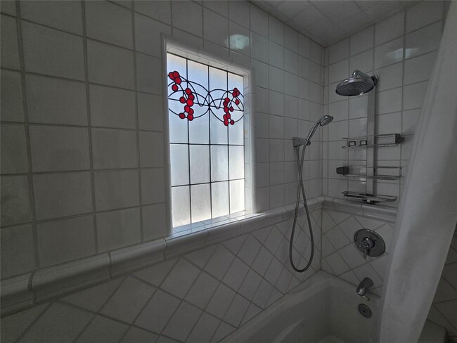 Building Photo - 4213 Ramsey Ave