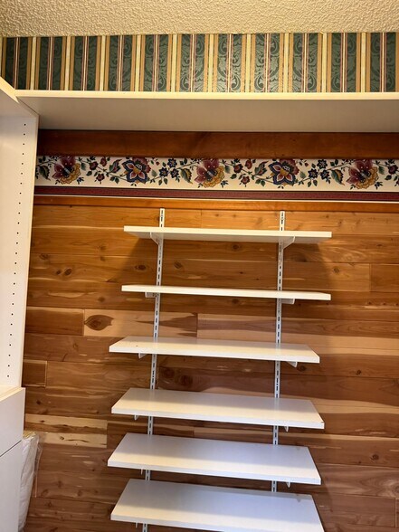 Building Photo - 2794 Carlmont Pl
