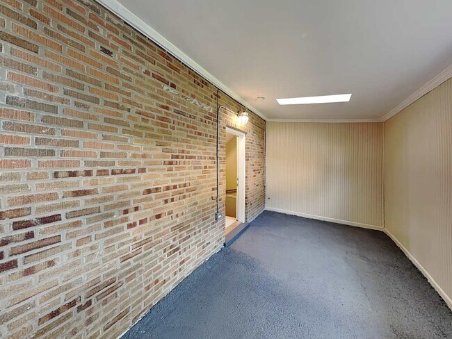 Building Photo - 11145 Boeger Ct
