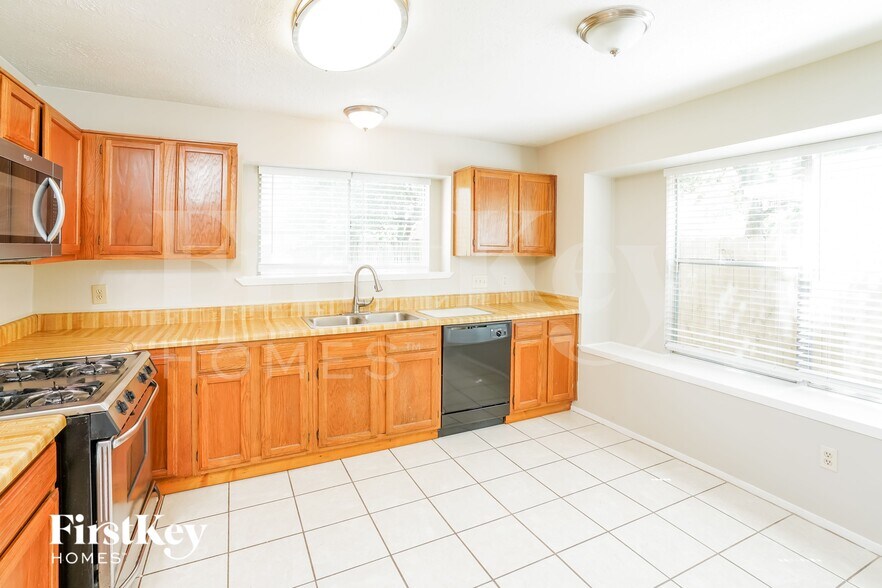 Building Photo - 26511 Cypresswood Dr