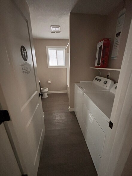 Building Photo - 84 Curtice St E