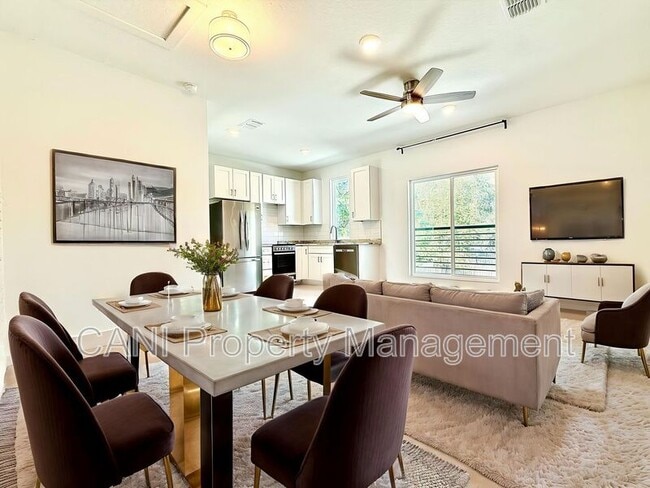 Building Photo - 728 Ellwood Ave