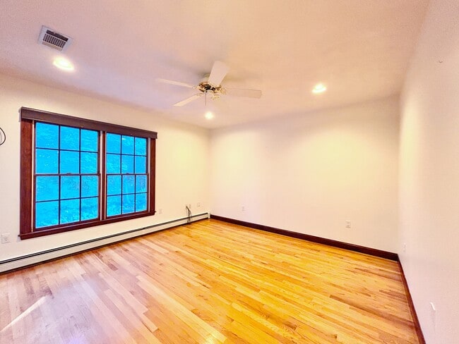 Building Photo - 24 Nugent Ln