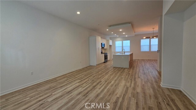 Building Photo - 436 Village