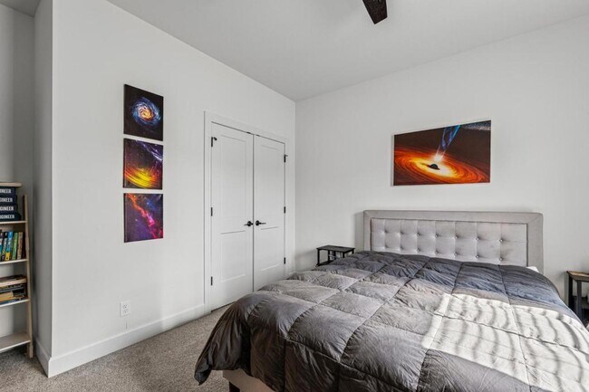 Building Photo - 5709 Bower Ln