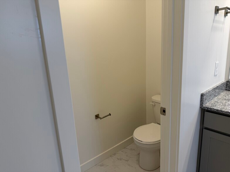 Building Photo - 1485 N 305 E