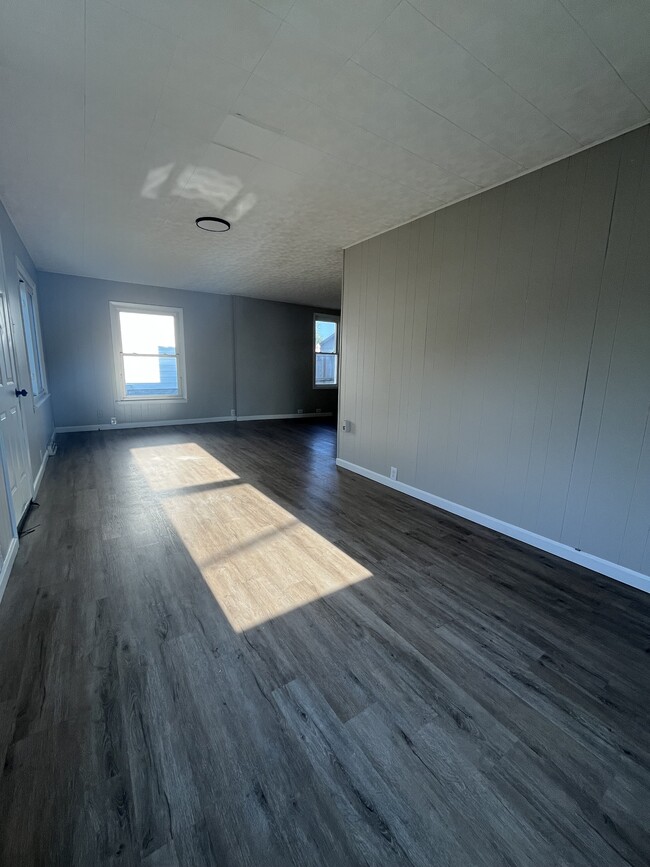 Building Photo - 1014 Prickett Ave