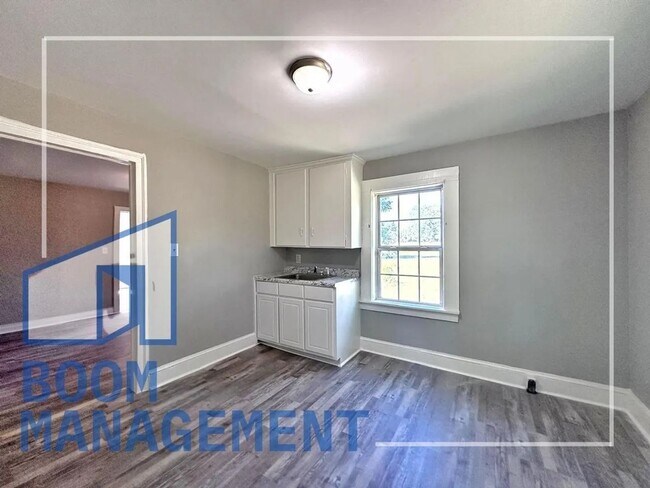 Building Photo - 1867 Warrenton Rd