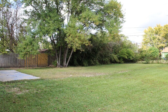 Building Photo - 13307 Force St