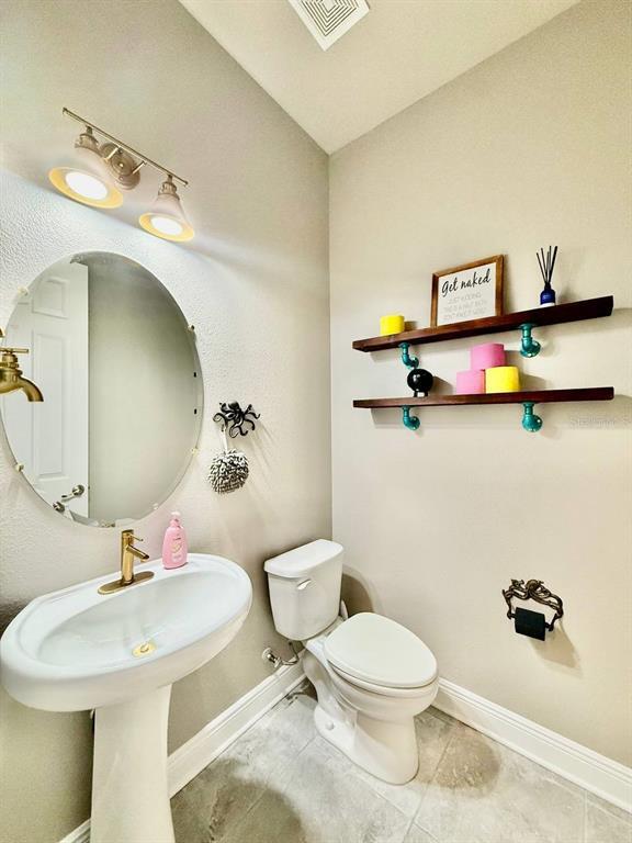 Building Photo - 6414 Salt Creek Ave