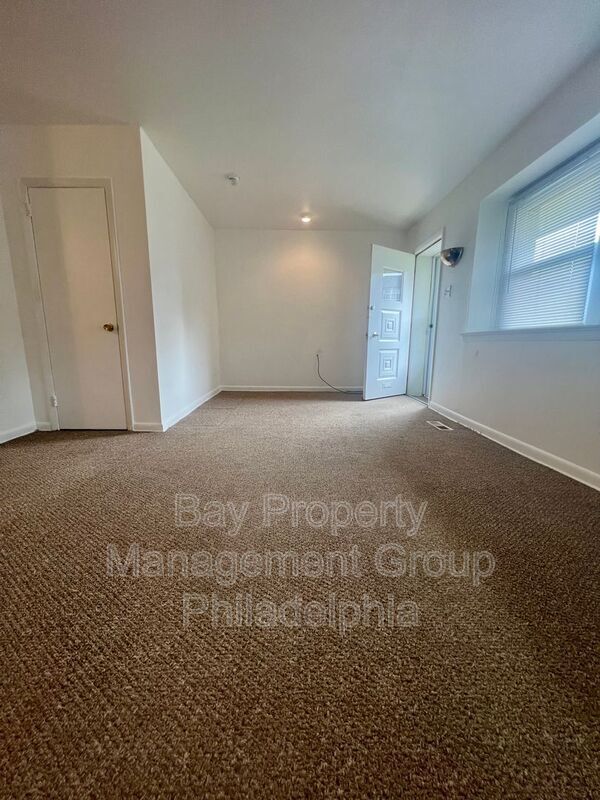 Building Photo - 1635 Griffith St
