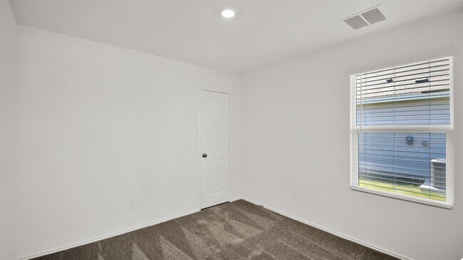 Building Photo - 136 Jack Browning Dr