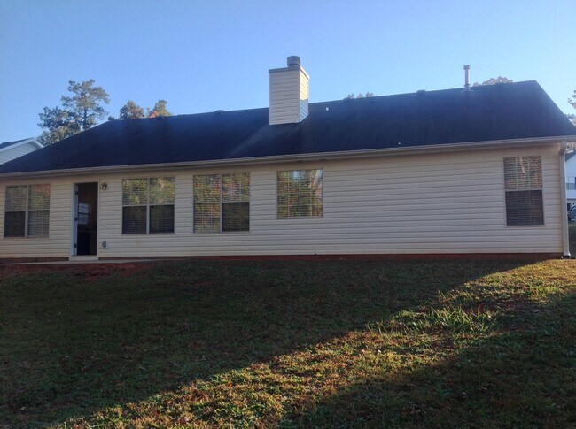 Building Photo - Inviting *Spacious* 4 Bedroom *One Level Beauty*!(Updated Pictures Coming Soon)