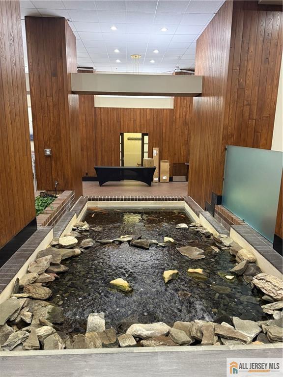 Building Photo - 770 Anderson Ave