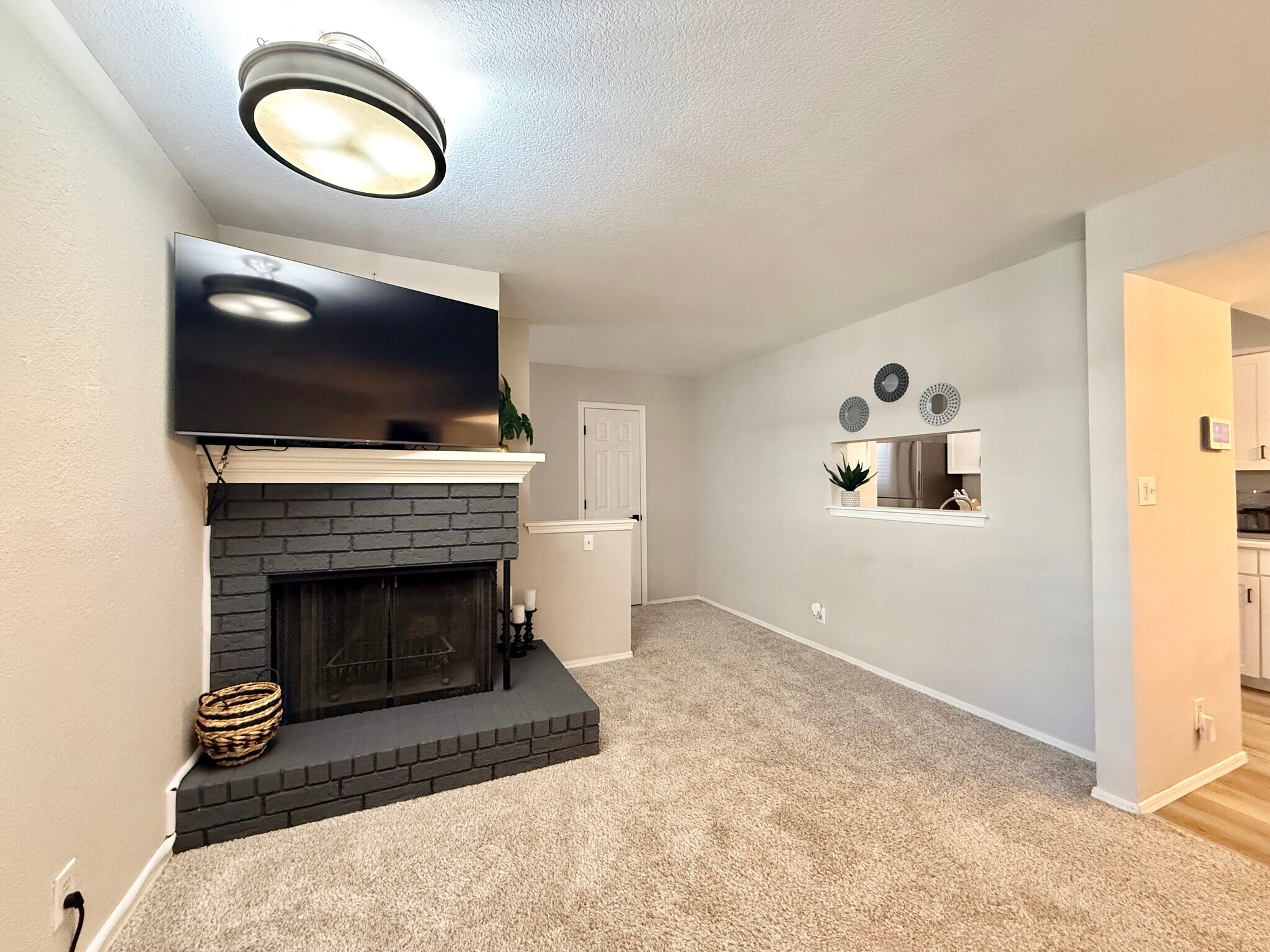 Building Photo - 9031 S Delaware Ave