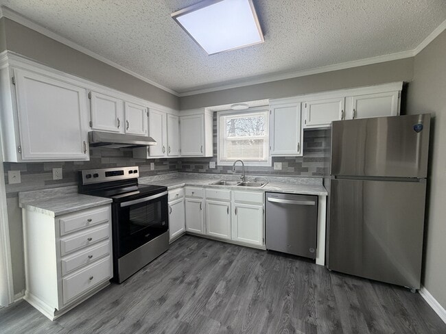 Building Photo - 14033 Dornoch St