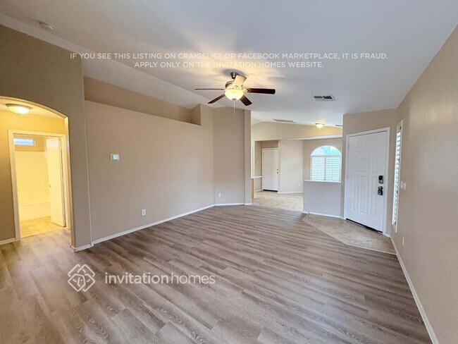 Building Photo - 6551 E Auburn St