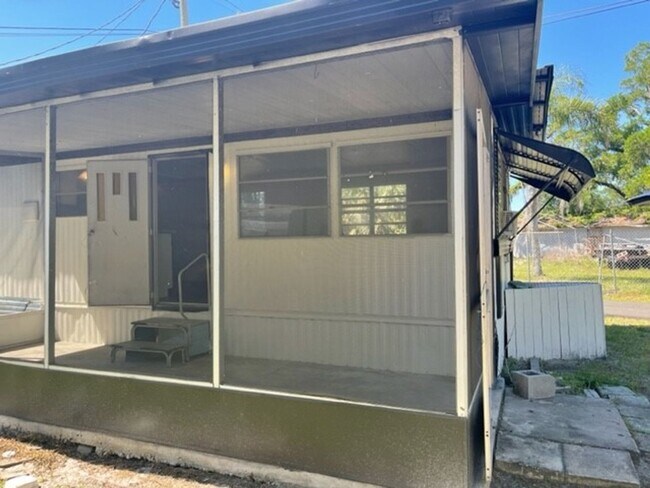 Building Photo - 6025 New Tampa Hwy