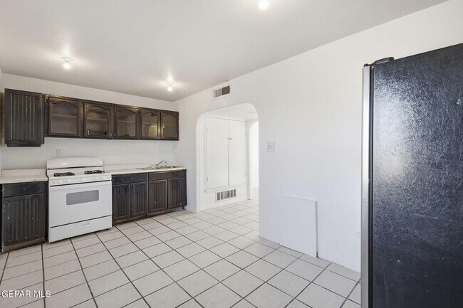 Building Photo - 13113 Violeta Ln