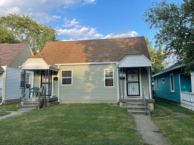 Primary Photo - 1517 N Chester Ave
