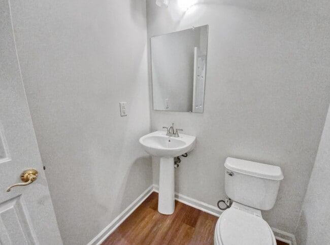 Building Photo - 1115 Fountain Crest Dr