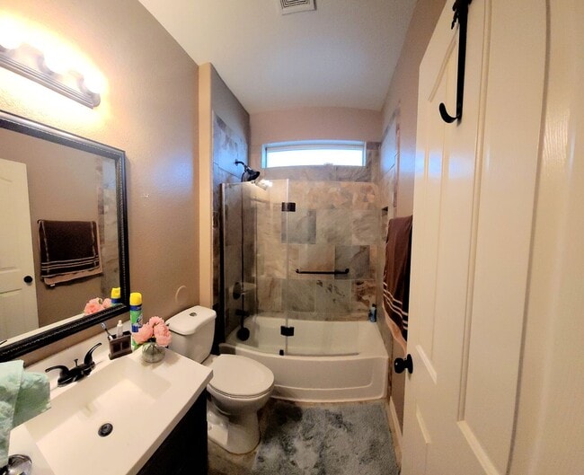 Building Photo - Westside One Story Home