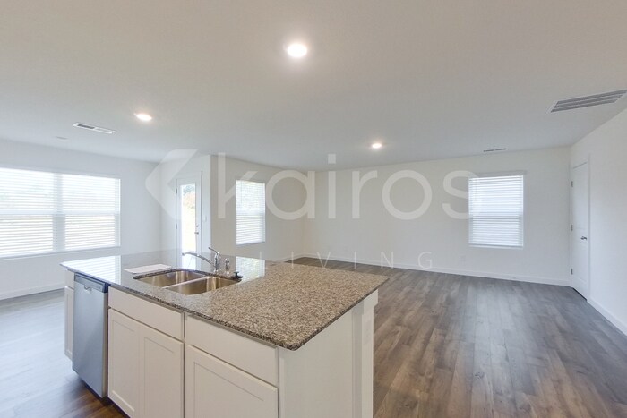 Building Photo - 3918 NE Billie Ln