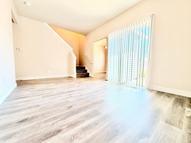 Building Photo - 5832-5830 Glen Echo Ave