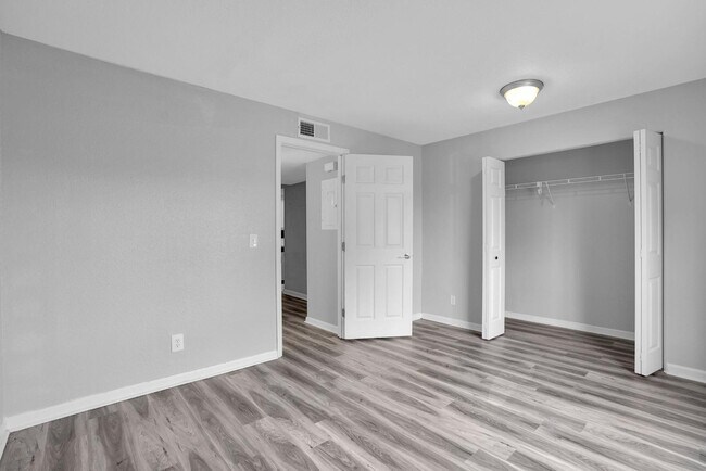 Building Photo - 3919 Bell Tower Dr