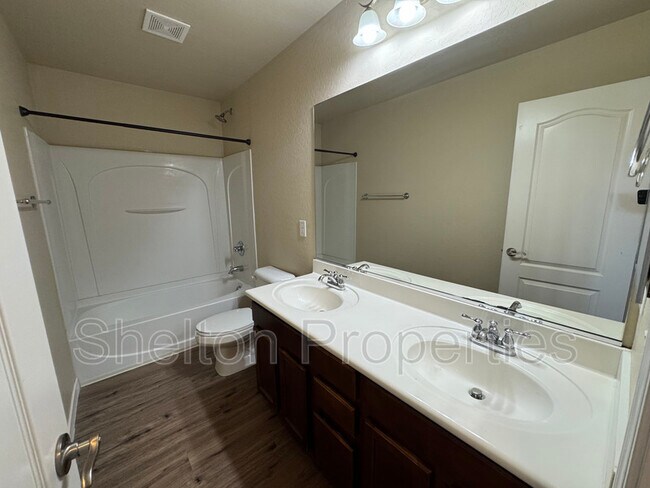 Building Photo - 20684 W White Rock Rd