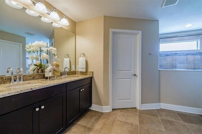 Building Photo - 27392 Cayenne Ln