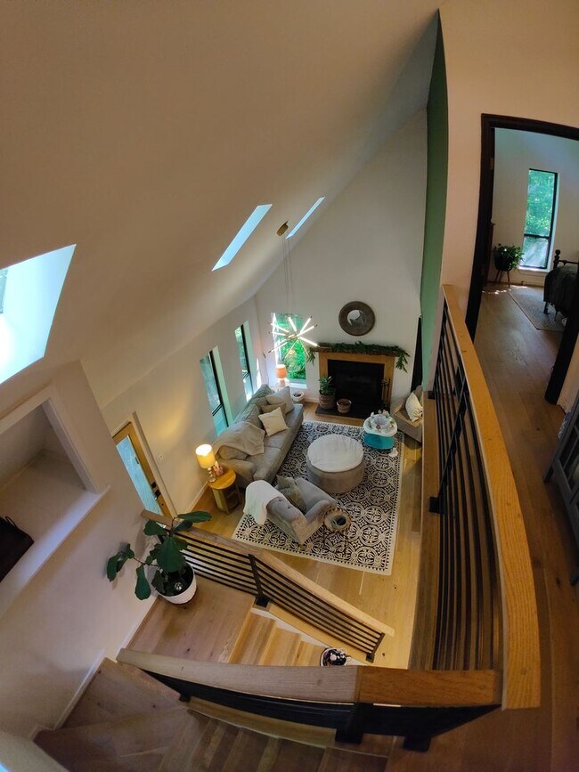 Building Photo - Updated Two bedroom Contemporary with huge...