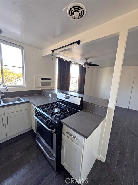 Building Photo - 214 Echandia St