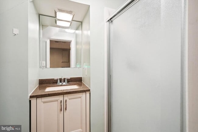 Building Photo - 6124 12th Rd N