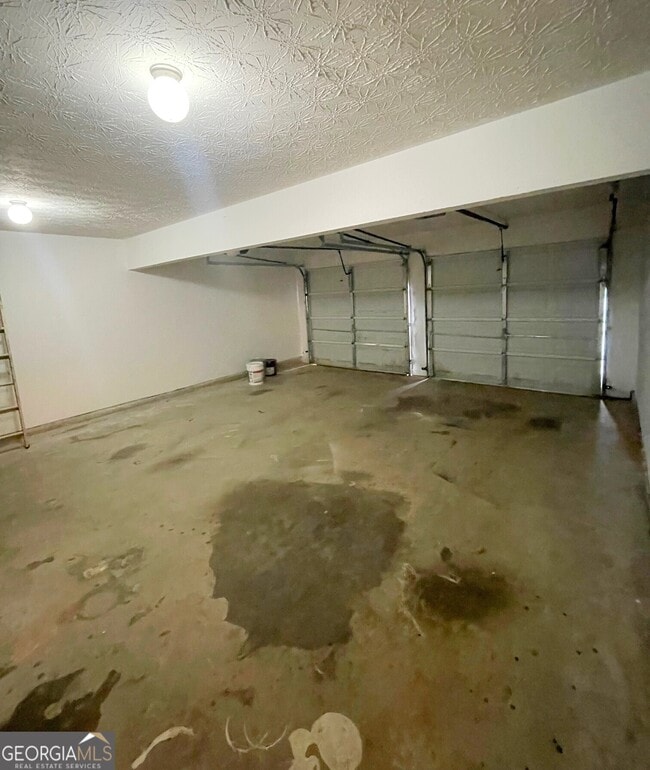 Building Photo - 3875 Hadley Rd