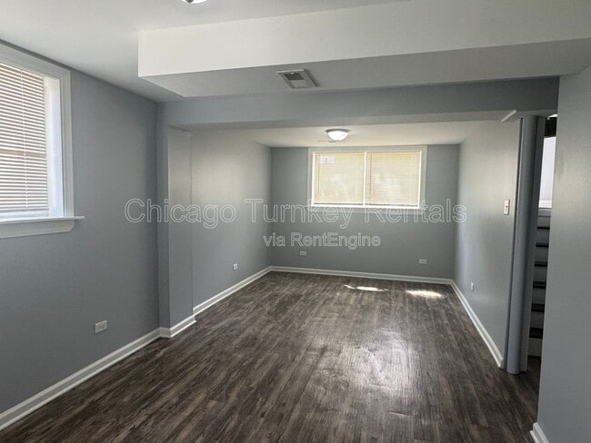 Building Photo - 43 N Walnut Ln