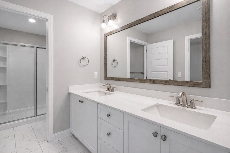 Building Photo - 1080 Linsmore Ave